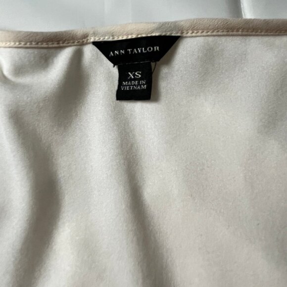 Ann Taylor layered sleeveless tunic XS - Picture 8 of 8